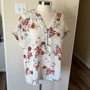 Geneva floral zipper neck top